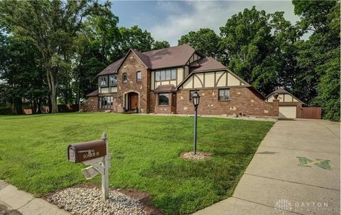 Photo of 7116 Dominican Drive, Dayton, OH 45415 (MLS # 946396)