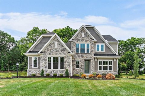Photo of 15 Wadestone Lane, Springboro, OH 45066 (MLS # 928004)