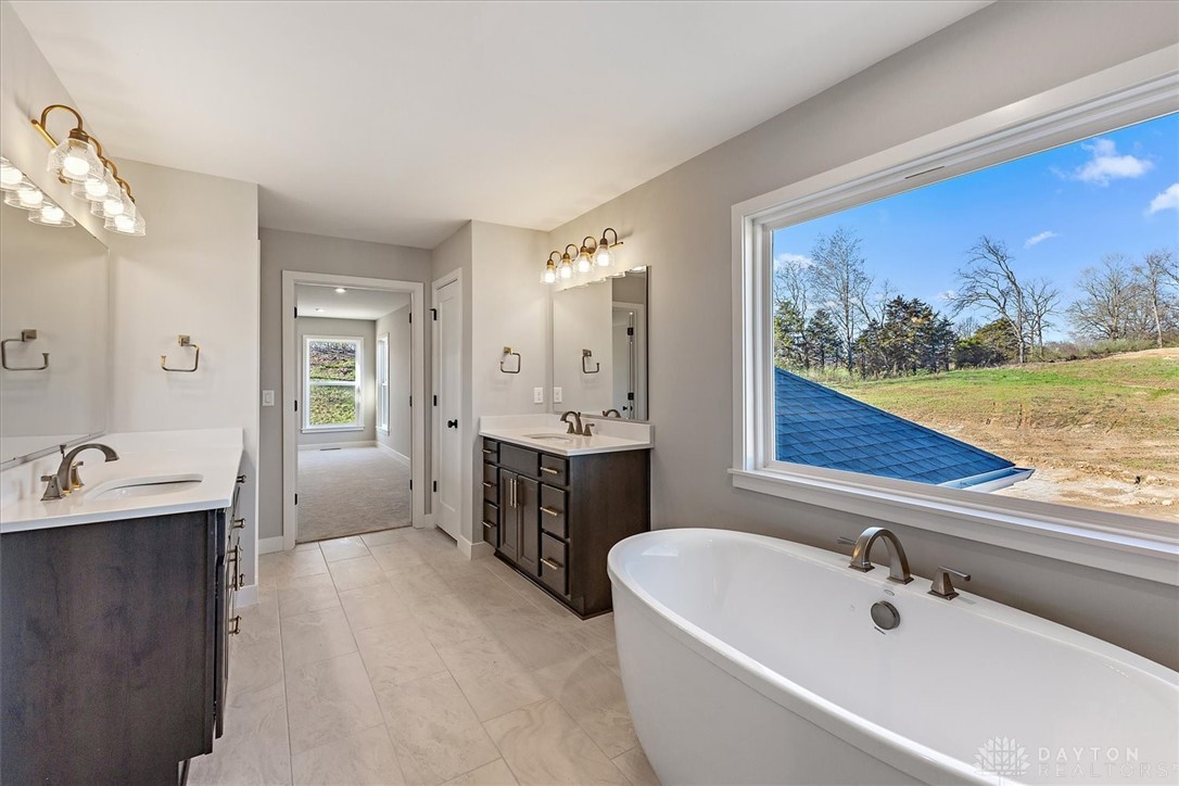 2425 Bent Grass Drive, Beavercreek, Ohio image 20