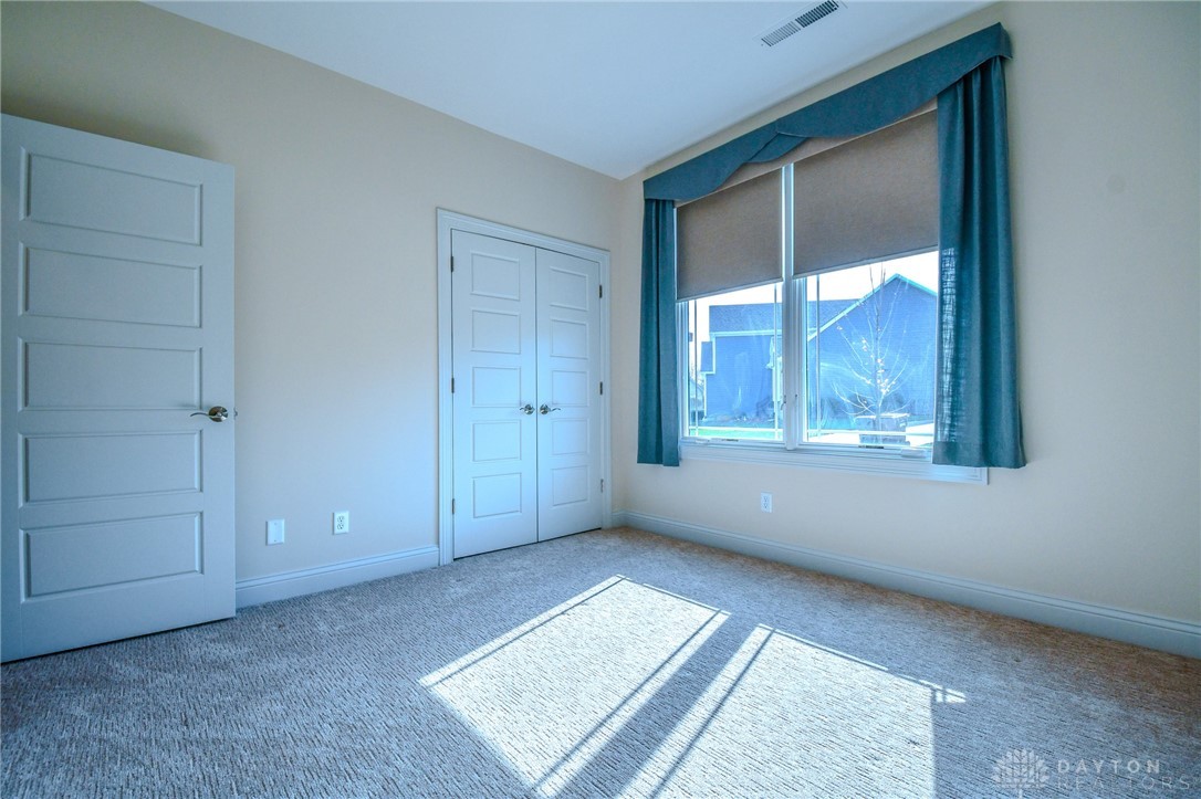 2725 Terraceview Circle, Beavercreek, Ohio image 26
