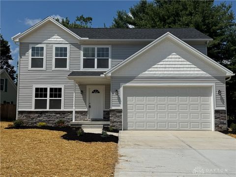 Photo of 61 Mary Place, Germantown, OH 45327 (MLS # 940757)