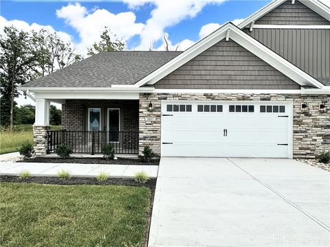 Photo of 5017 Waterford Lane, Middletown, OH 45042 (MLS # 946337)