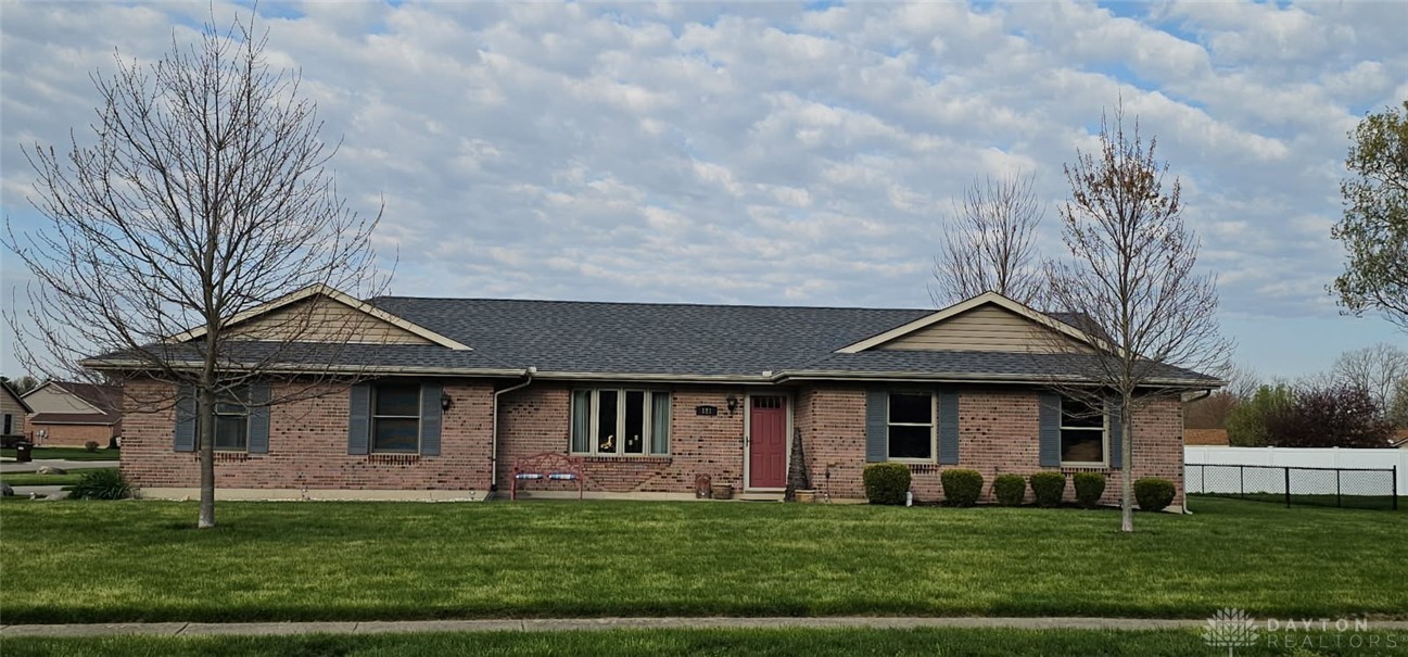121 Meadowbrook Drive, Eaton, Ohio image 1
