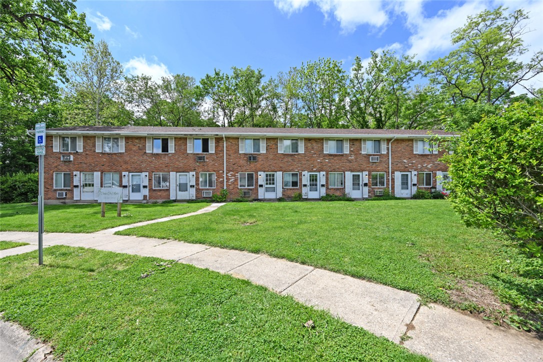 1124 Case Court