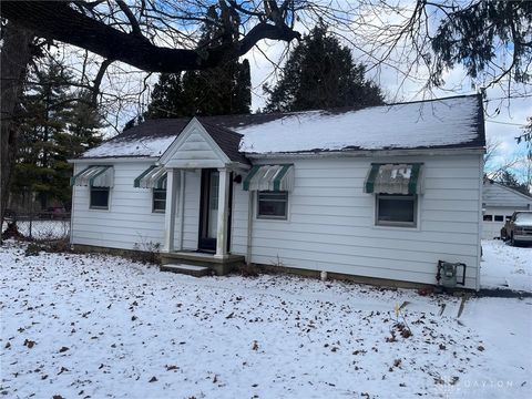 Photo of 1532 Hanes Road, Beavercreek, OH 45434 (MLS # 951028)