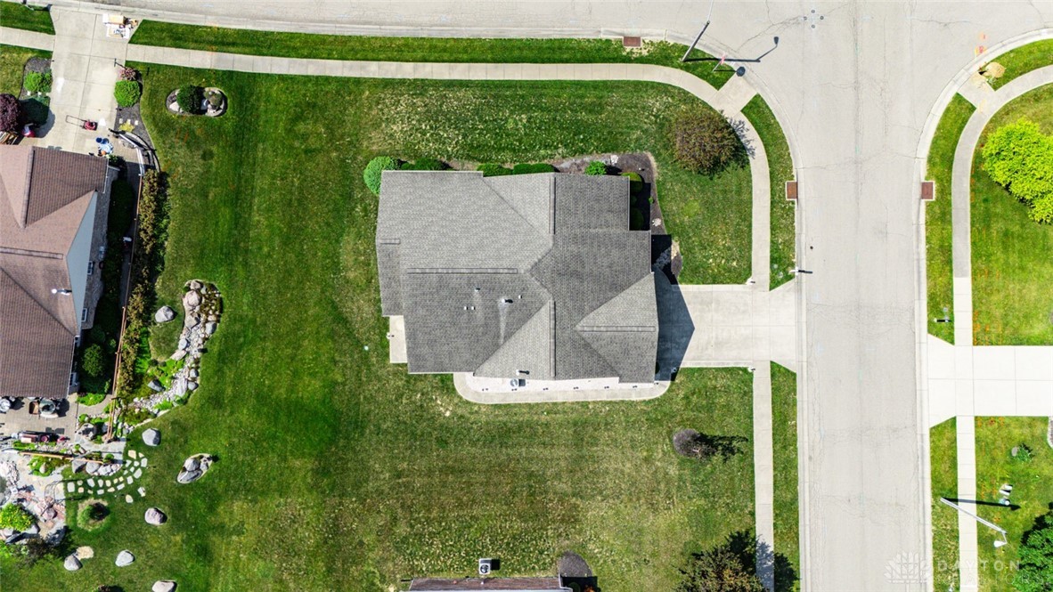 1754 Brandonhall Drive, Miamisburg, Ohio image 28