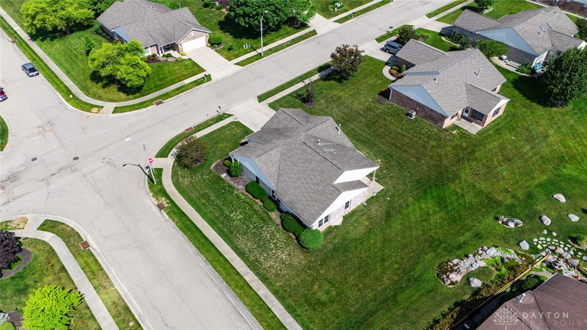 1754 Brandonhall Drive, Miamisburg, Ohio image 31