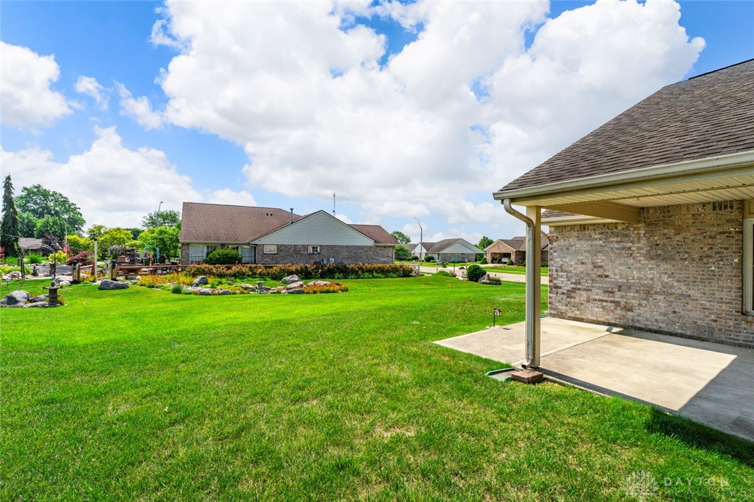 1754 Brandonhall Drive, Miamisburg, Ohio image 26