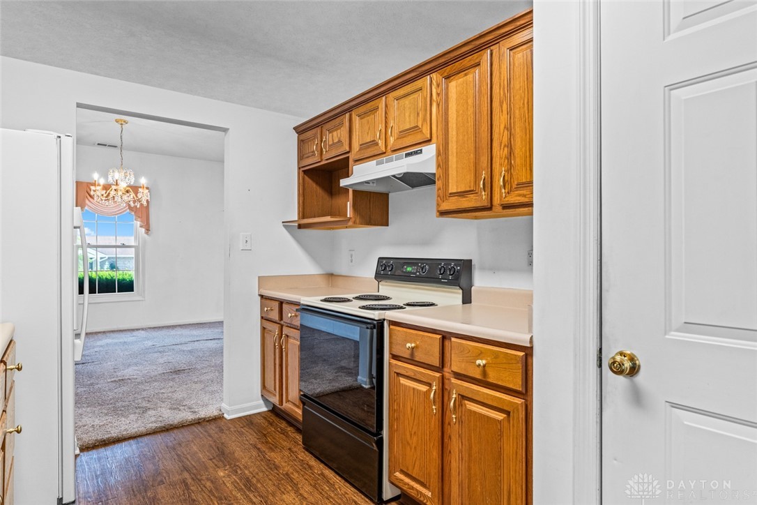 1754 Brandonhall Drive, Miamisburg, Ohio image 10