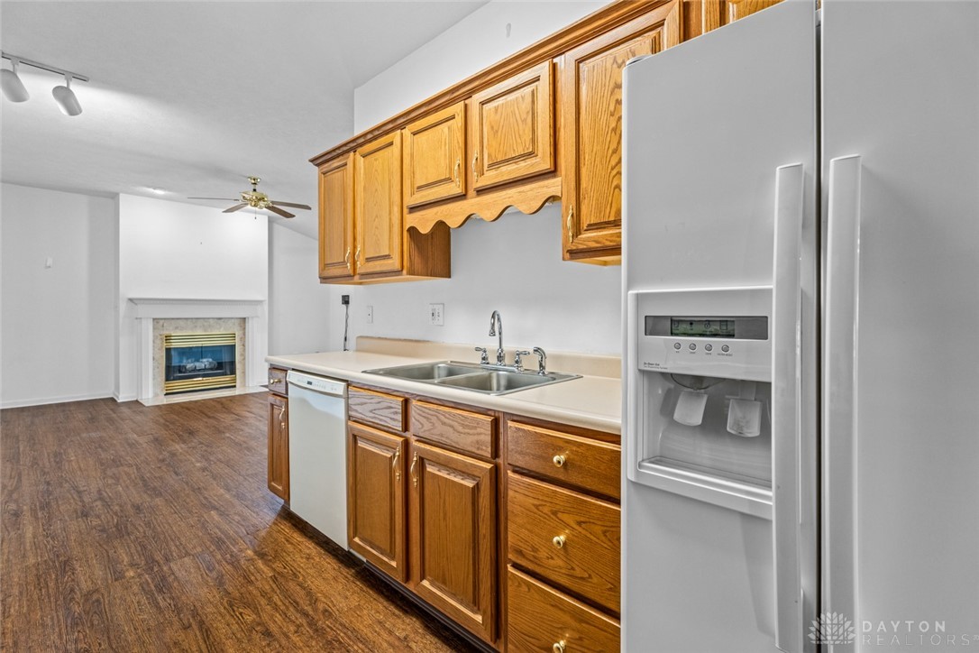1754 Brandonhall Drive, Miamisburg, Ohio image 11