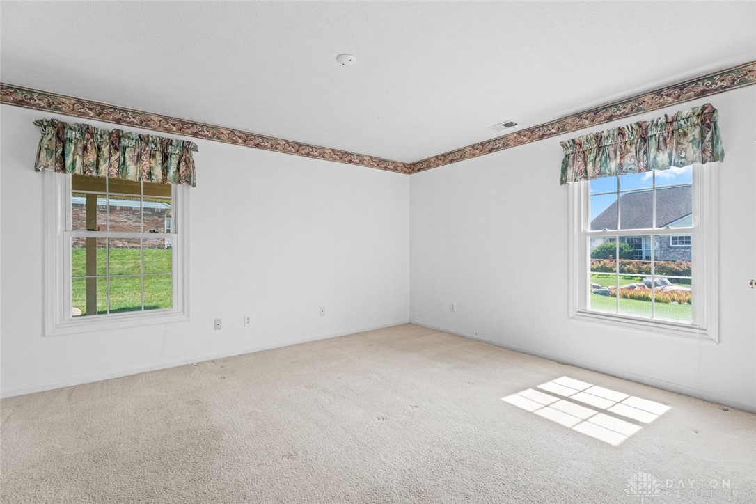 1754 Brandonhall Drive, Miamisburg, Ohio image 15