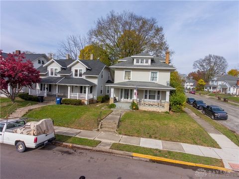Photo of 412 E Madison Avenue, Springfield, OH 45503 (MLS # 947553)