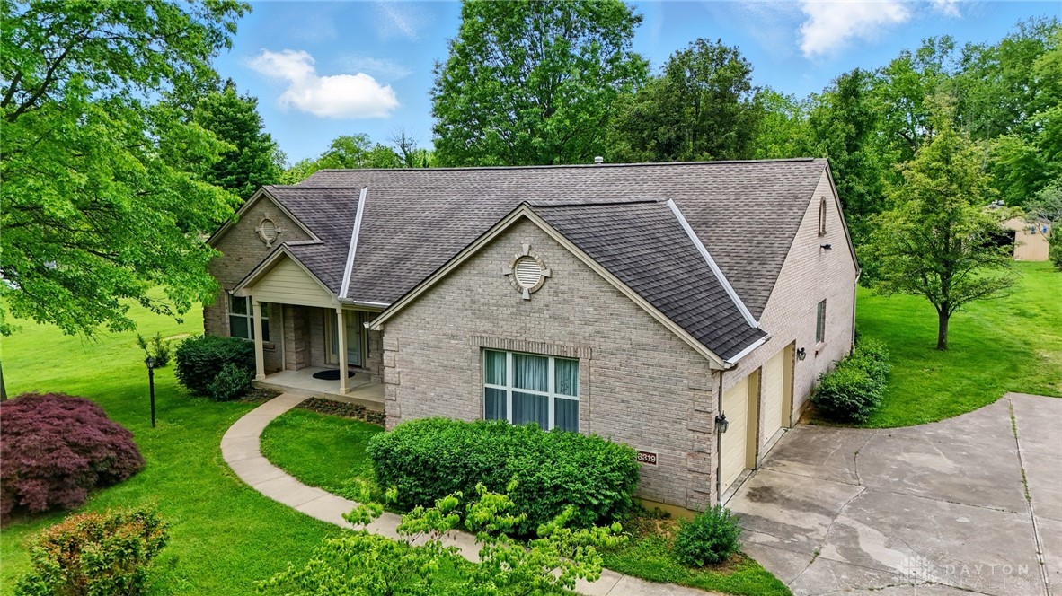 6319 Winding Way, Maineville, Ohio image 1