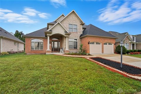 Photo of 25 Sandelwood Street, Springboro, OH 45066 (MLS # 945113)
