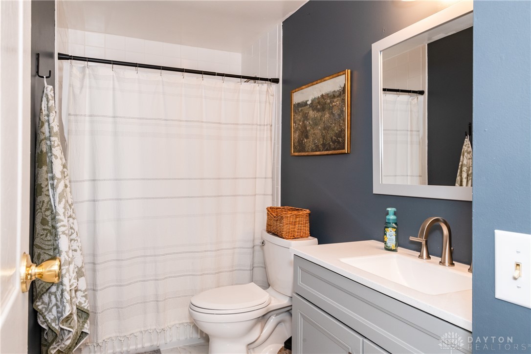 9558 Copper Creek Court, Miamisburg, Ohio image 16