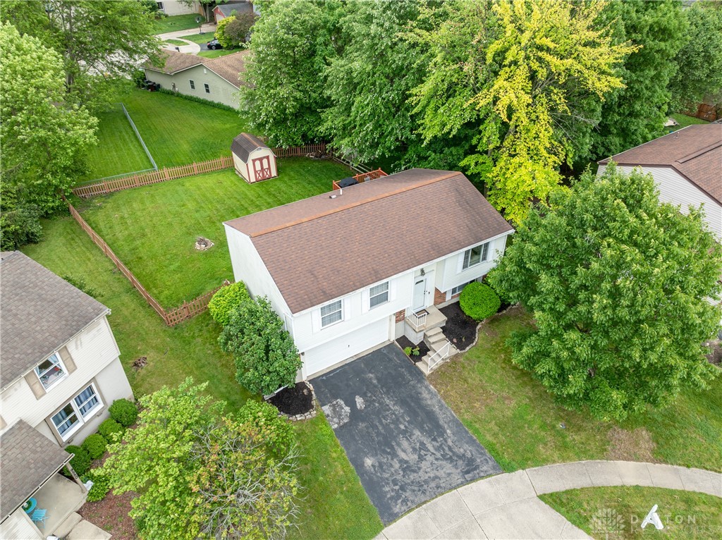 9558 Copper Creek Court, Miamisburg, Ohio image 24