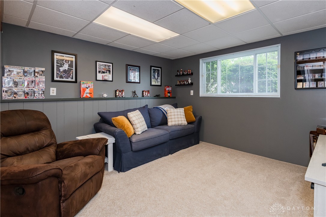 9558 Copper Creek Court, Miamisburg, Ohio image 22