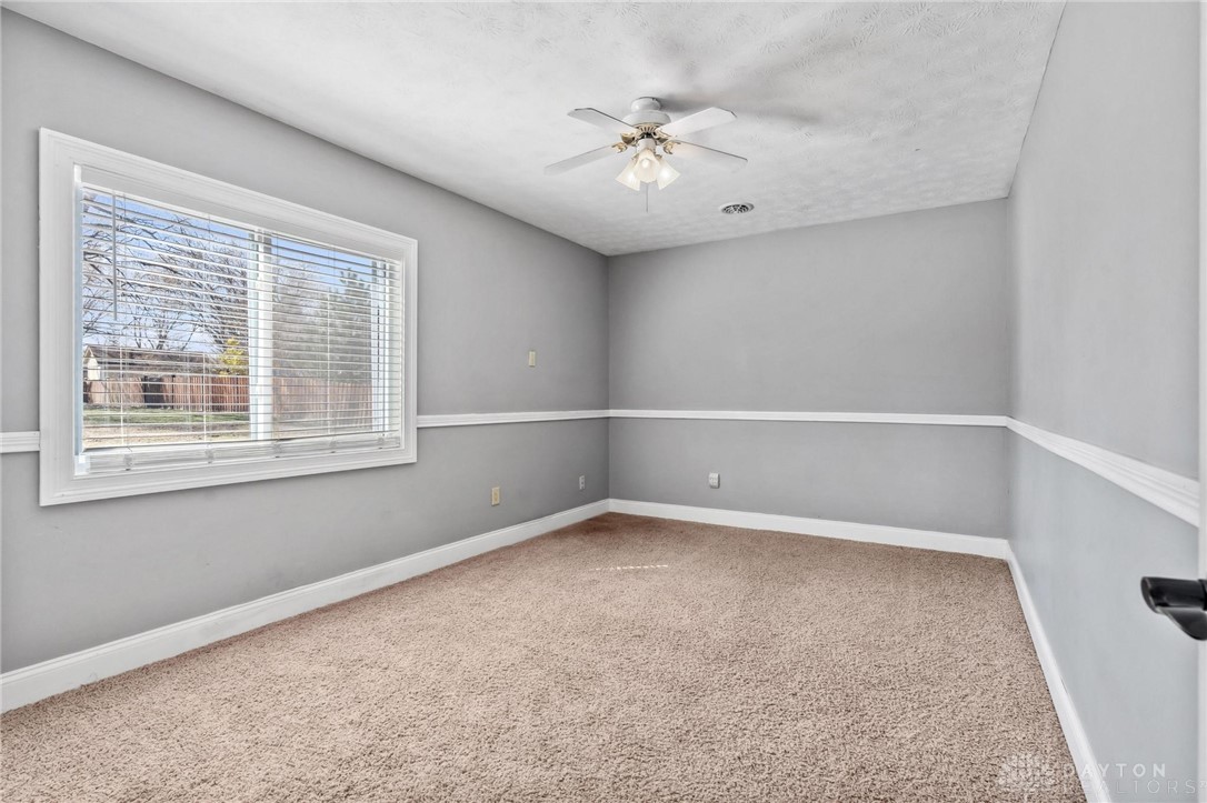 3051 Maginn Drive, Beavercreek, Ohio image 30