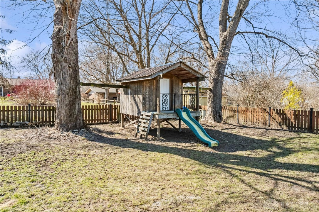 3051 Maginn Drive, Beavercreek, Ohio image 11