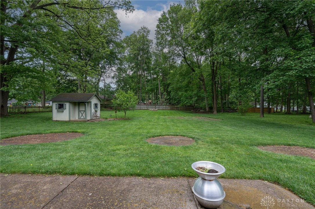 2721 Bahns Drive, Beavercreek, Ohio image 27