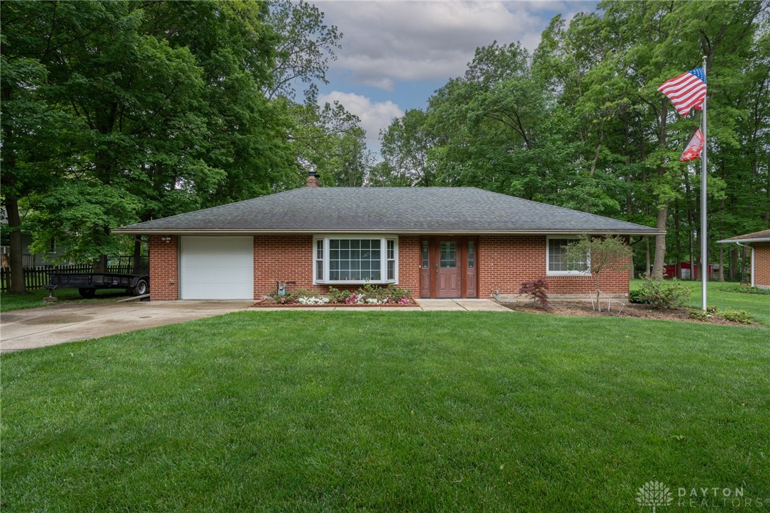 2721 Bahns Drive, Beavercreek, Ohio image 1