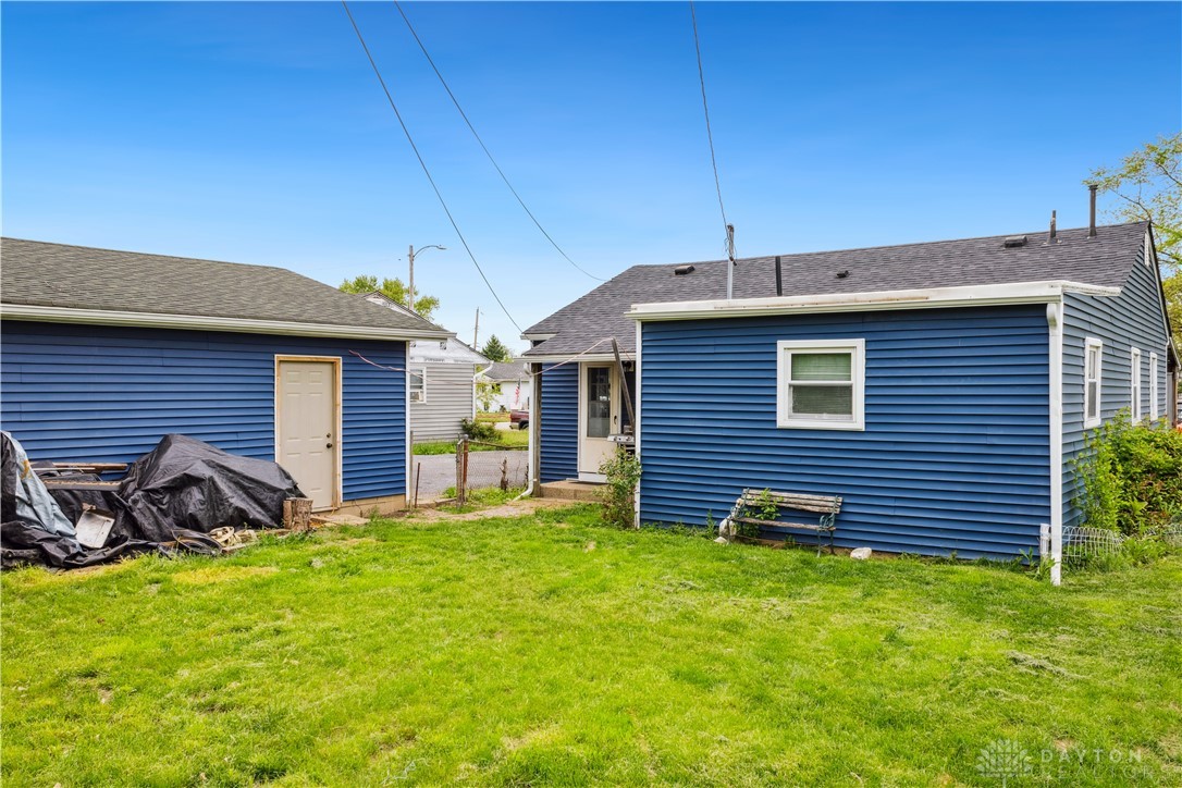 705 Flintridge Drive, Fairborn, Ohio image 17