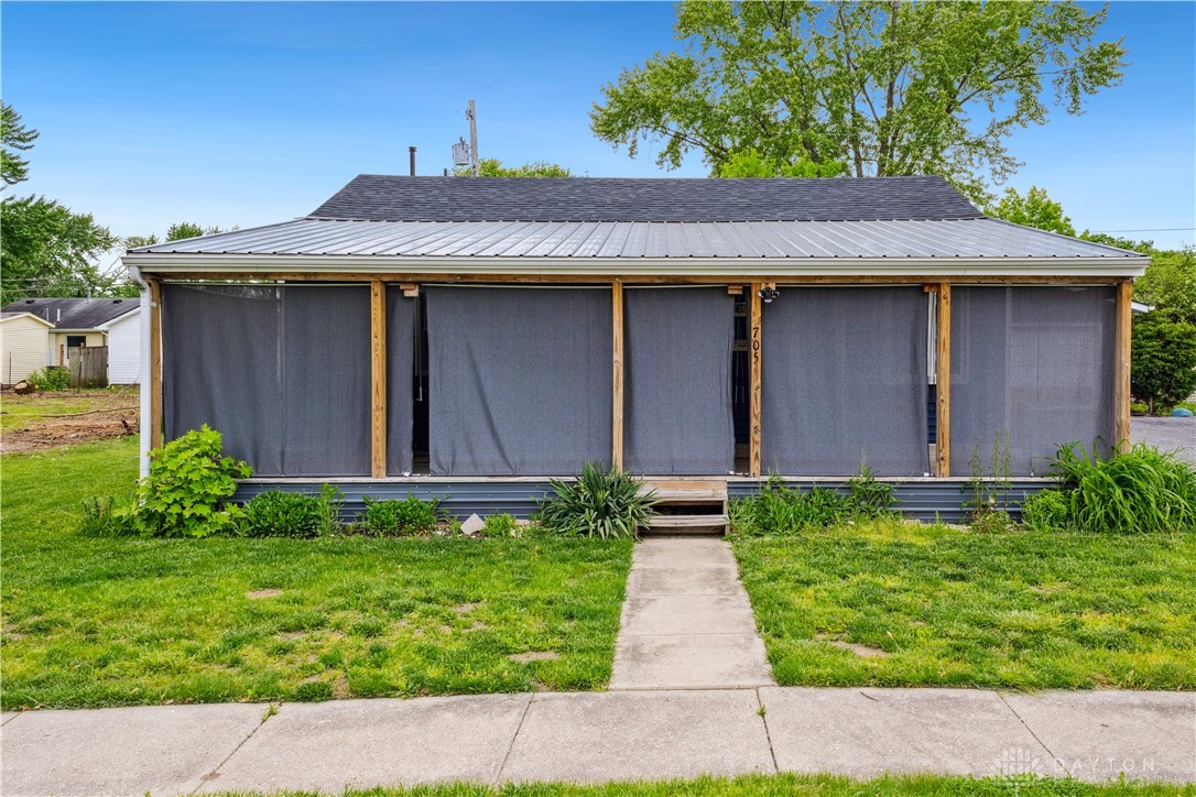 705 Flintridge Drive, Fairborn, Ohio image 4