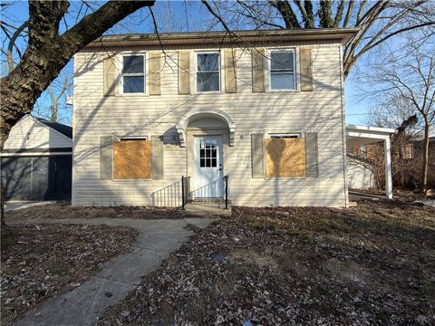 Photo of 1712 Manor Place, Dayton, OH 45406 (MLS # 956703)