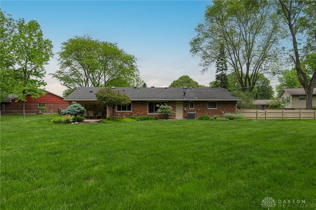5374 Oak Bend Circle, Kettering, Ohio image 30