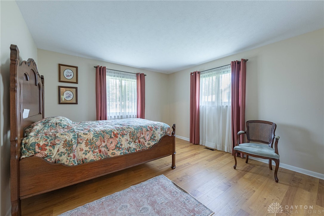 5374 Oak Bend Circle, Kettering, Ohio image 22