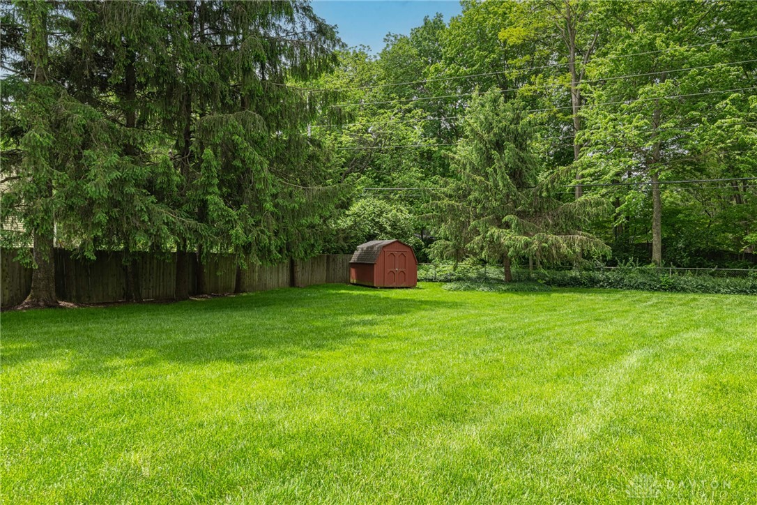 5374 Oak Bend Circle, Kettering, Ohio image 32