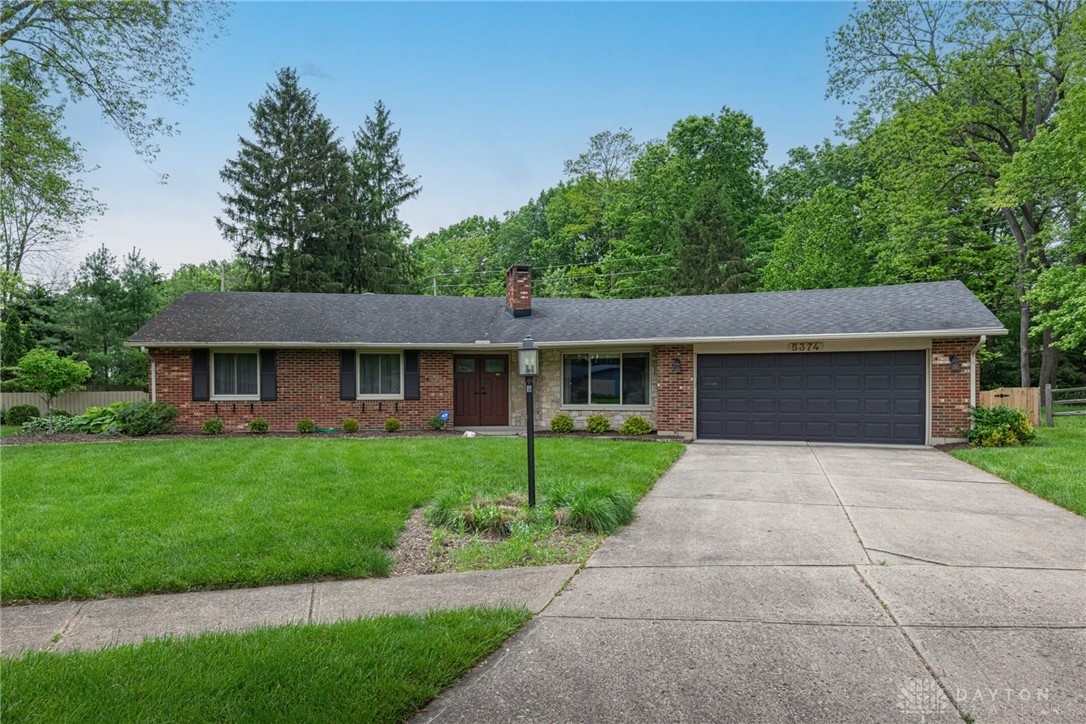 5374 Oak Bend Circle, Kettering, Ohio image 1