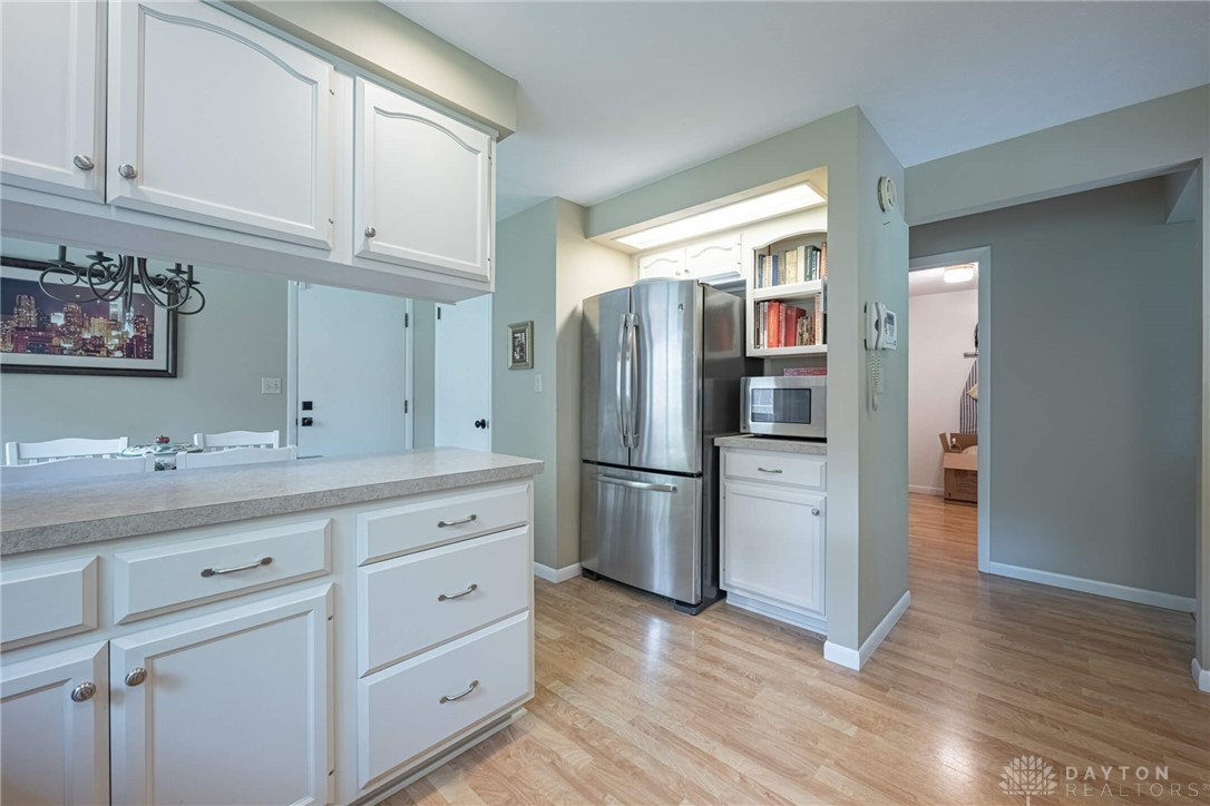 5374 Oak Bend Circle, Kettering, Ohio image 16