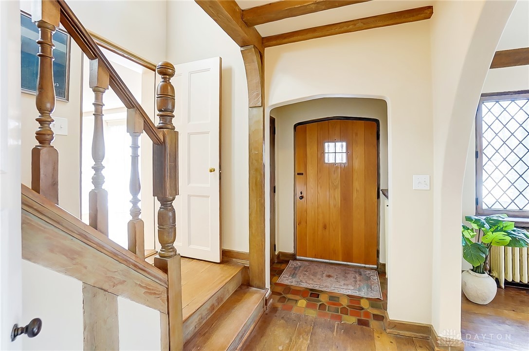 1515 Woodstock Drive, Oakwood, Ohio image 3