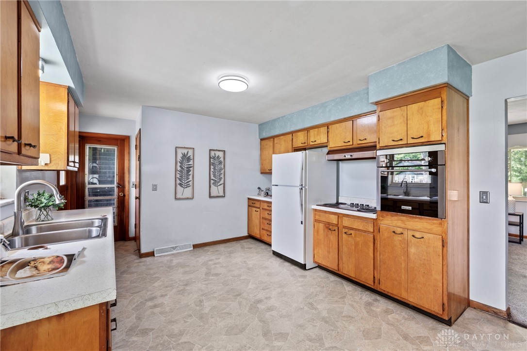 3322 W Jackson Road, Springfield, Ohio image 11