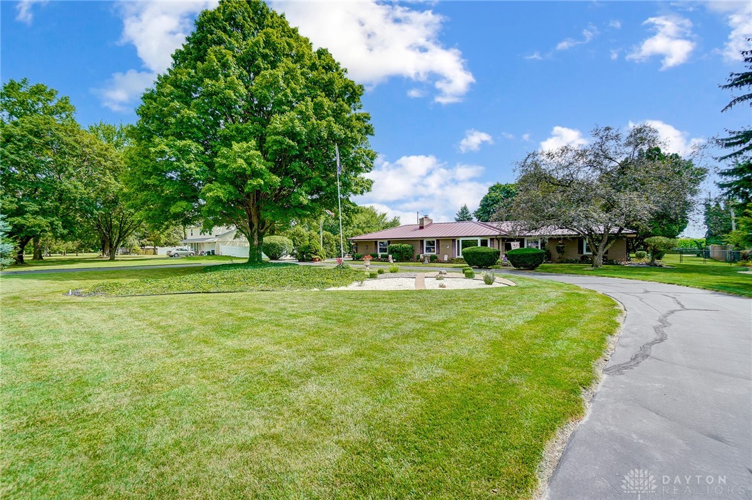 2035 Deweese Road, Troy, Ohio image 5