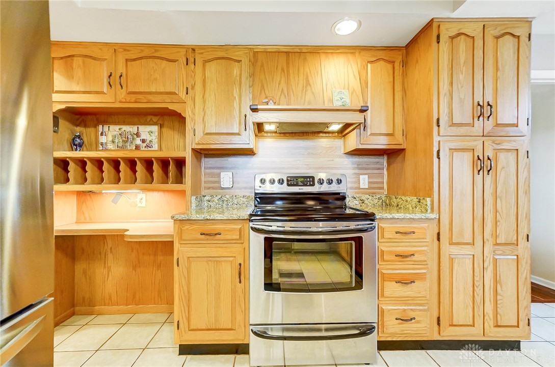 2035 Deweese Road, Troy, Ohio image 15