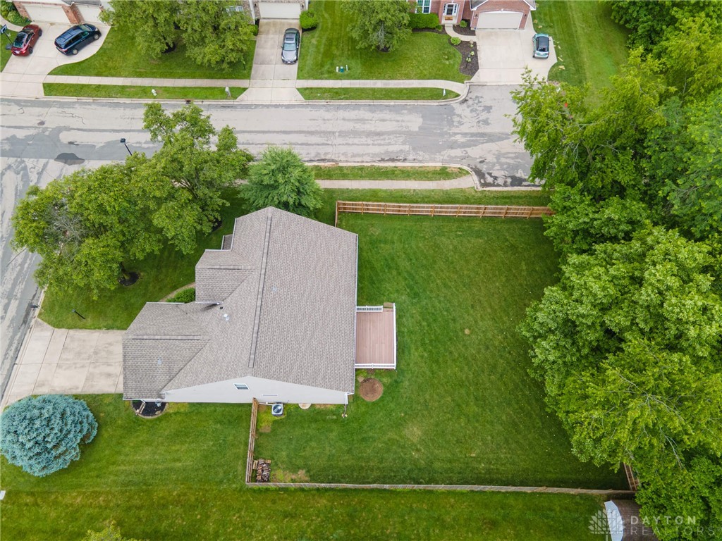 2465 Dewpoint Circle, Fairborn, Ohio image 47