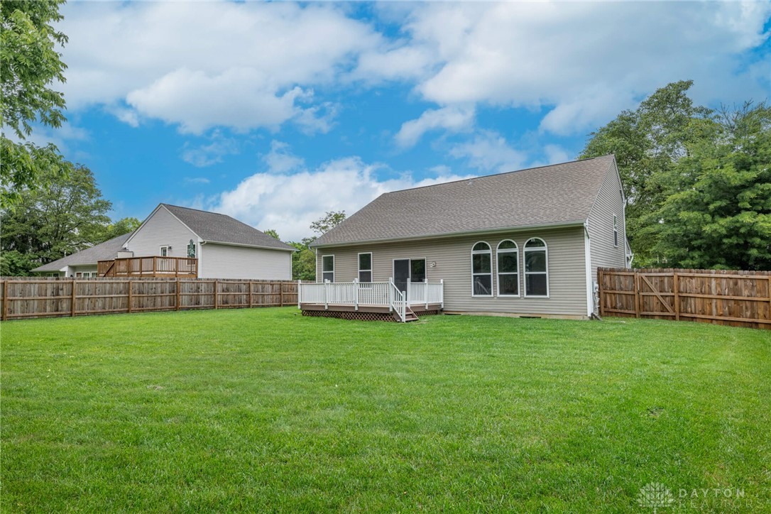 2465 Dewpoint Circle, Fairborn, Ohio image 44