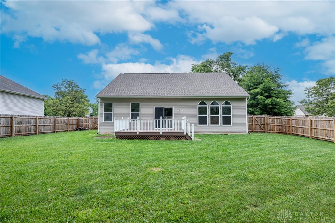 2465 Dewpoint Circle, Fairborn, Ohio image 42