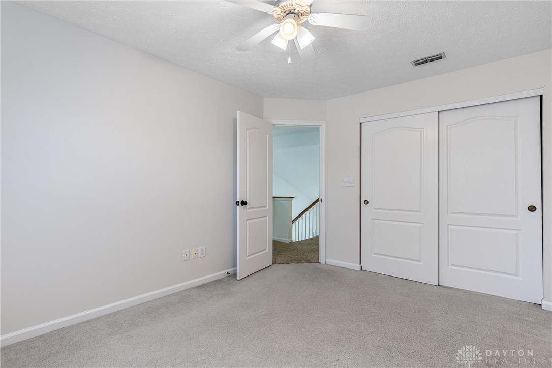 2465 Dewpoint Circle, Fairborn, Ohio image 28