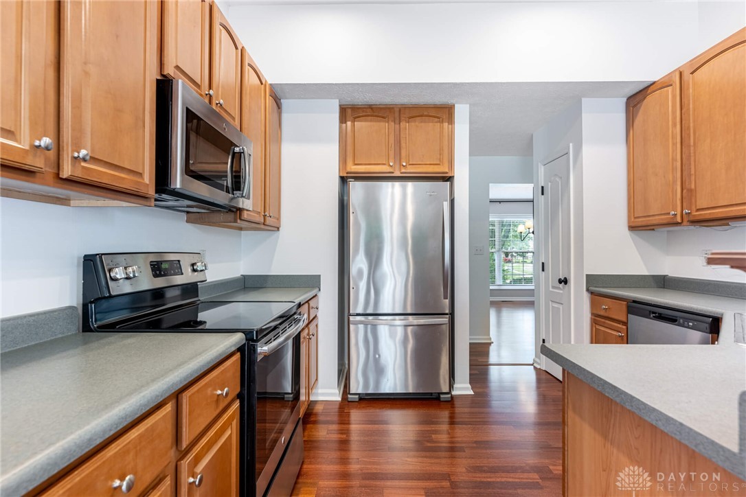 2465 Dewpoint Circle, Fairborn, Ohio image 15