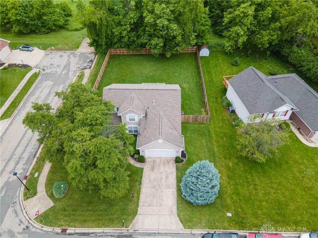 2465 Dewpoint Circle, Fairborn, Ohio image 46