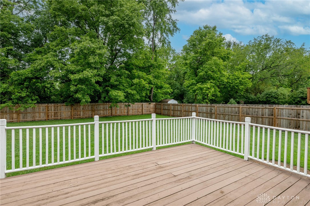 2465 Dewpoint Circle, Fairborn, Ohio image 39
