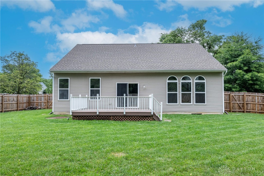 2465 Dewpoint Circle, Fairborn, Ohio image 43