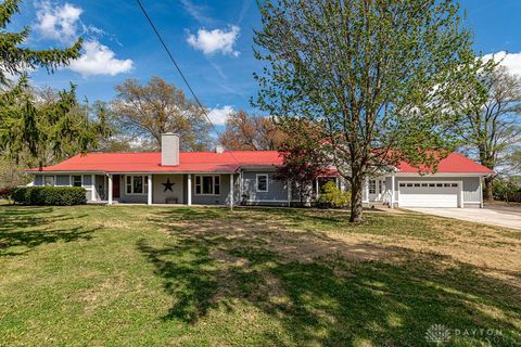 Photo of 7926 Normandy Lane, Centerville, OH 45459 (MLS # 961589)