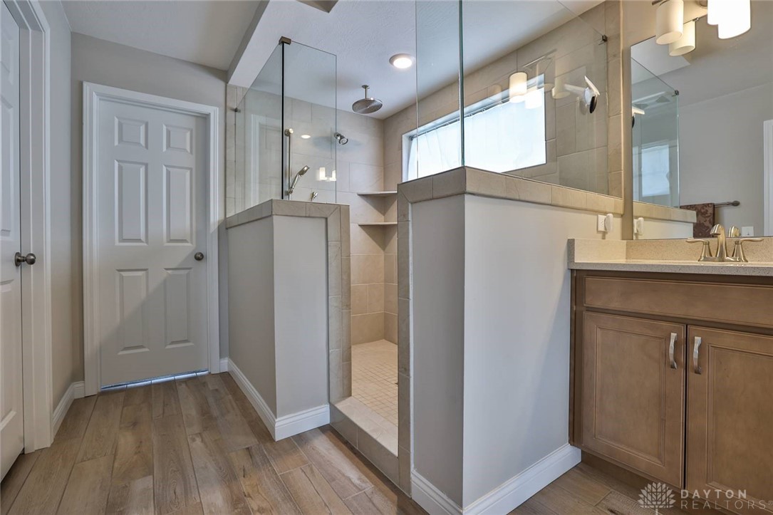 684 Newton Drive, Beavercreek, Ohio image 32