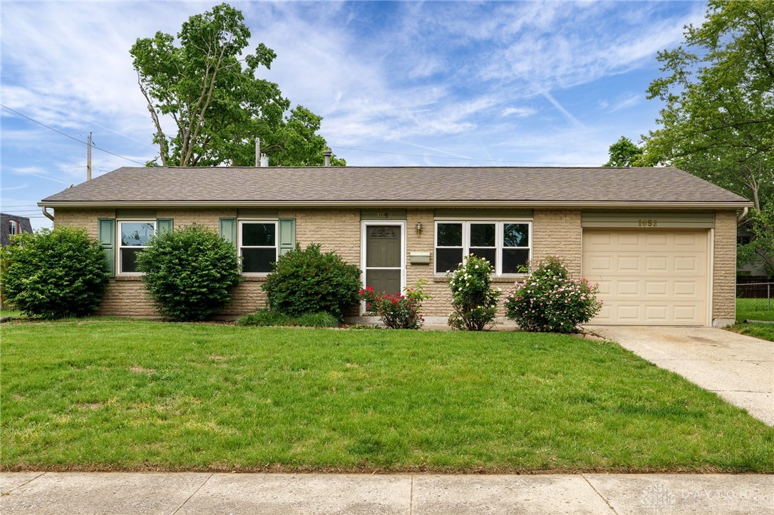1052 Greenfield Drive, Troy, Ohio image 1