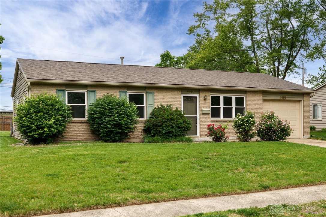 1052 Greenfield Drive, Troy, Ohio image 3