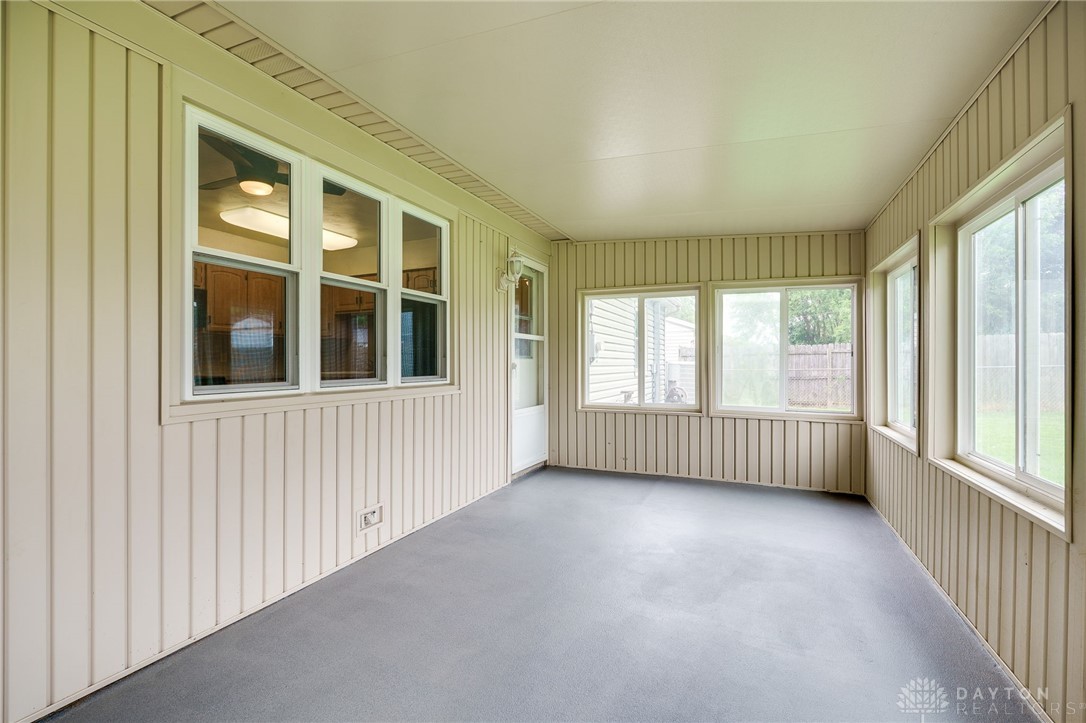 1052 Greenfield Drive, Troy, Ohio image 30